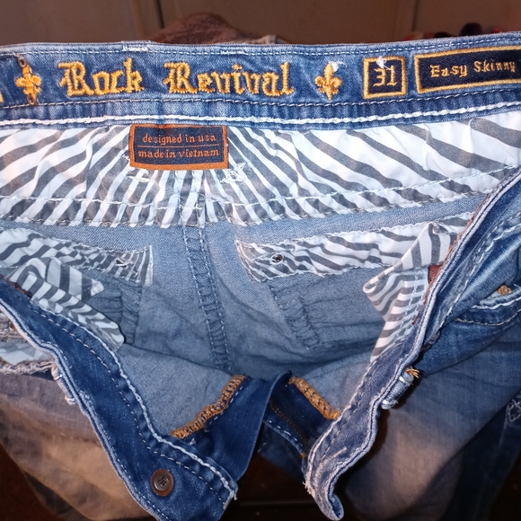 Women's Rock Revival Jeans Size 31 - Picture 2 of 4